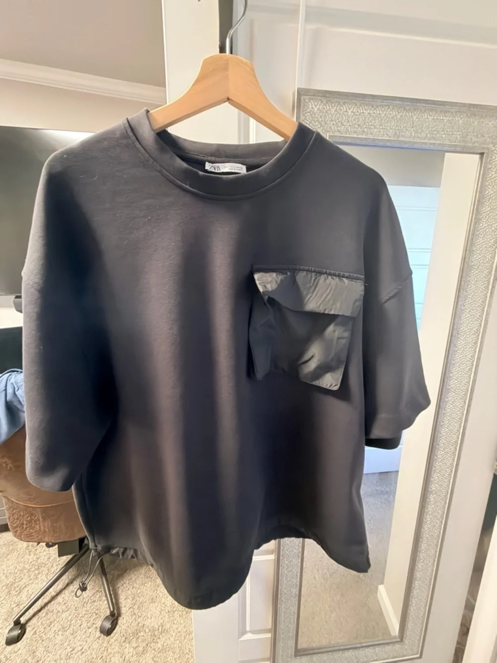 Zara Black Short-Sleeve Oversized Pocket Tee - Picture 2 of 5